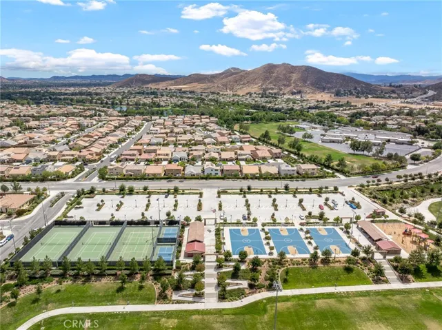 Heritage Lake Sports Courts