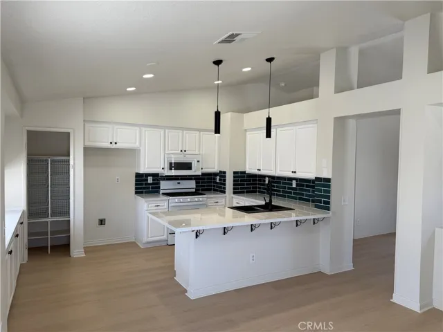 12441 Petaluma, Victorville, California 92392