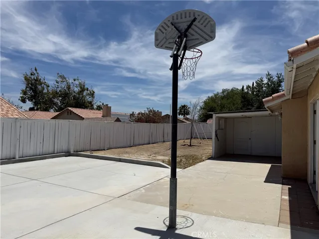 12441 Petaluma, Victorville, California 92392