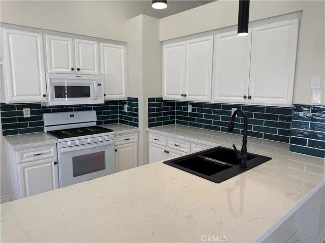 12441 Petaluma, Victorville, California 92392