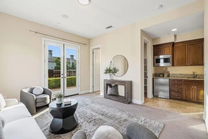 Main Level Attached ADU/Guest Suite