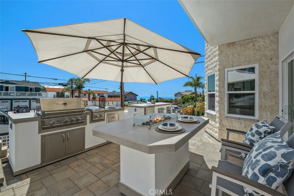 Unit A - Front Patio