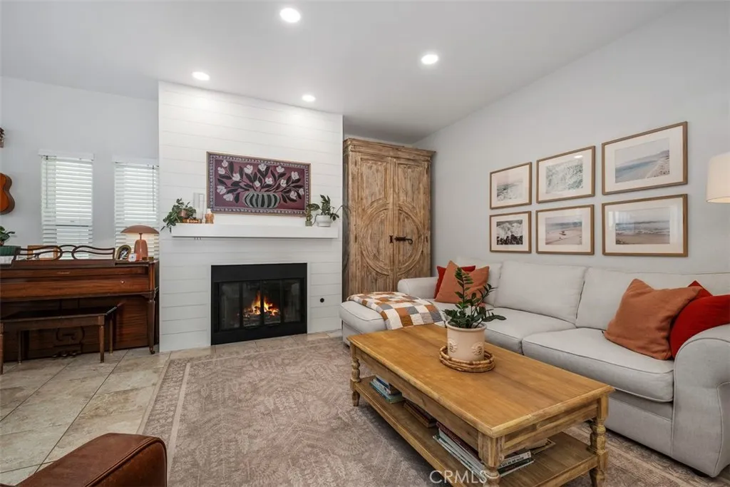 Unit B - Living Room