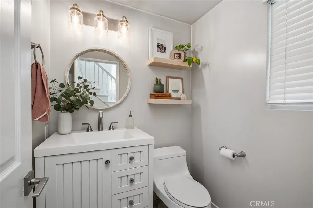 Unit B - Main Level Powder Room