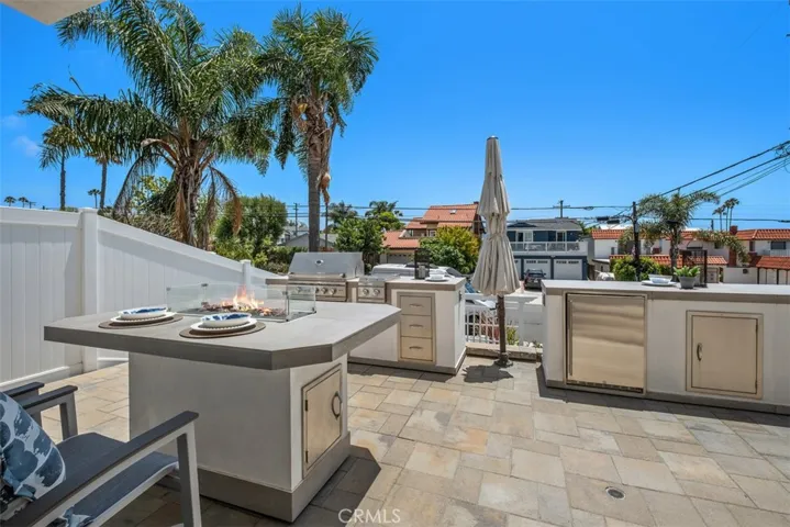 Unit A - Front Patio