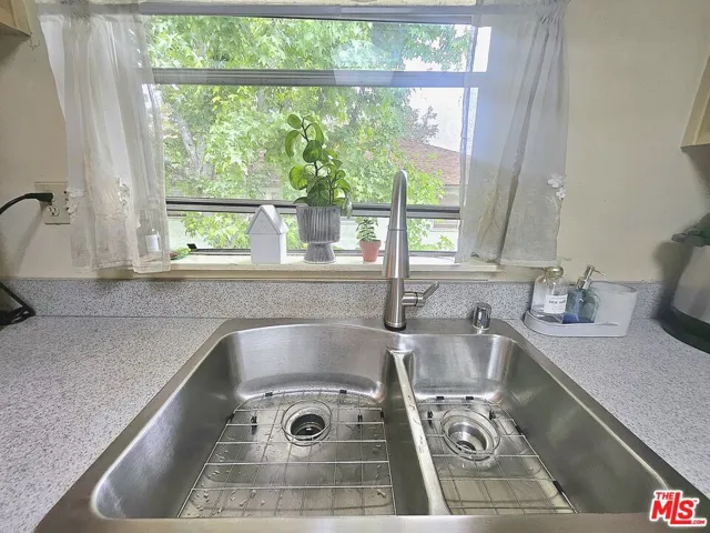 3622 Kalsman Drive 258 (aka 4, Los Angeles, California 90016