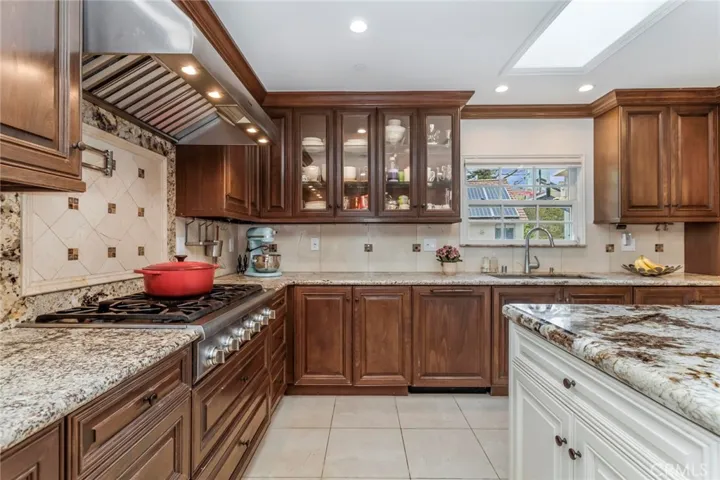 2895 Lorain Road, San Marino, California 91108