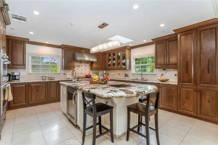 2895 Lorain Road, San Marino, California 91108