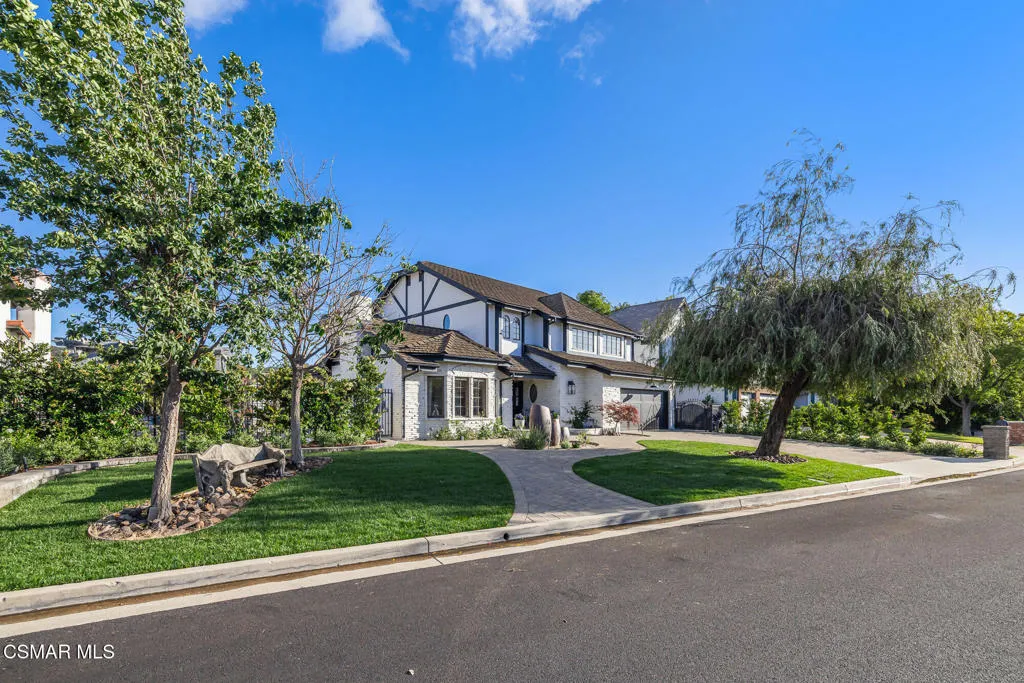 3420 Ridgeford Dr_DingmanMedia (1)