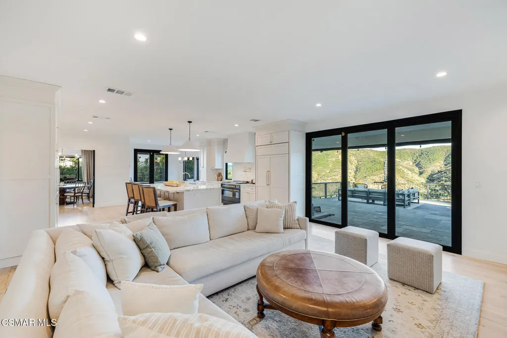 3420 Ridgeford Dr_DingmanMedia (44)