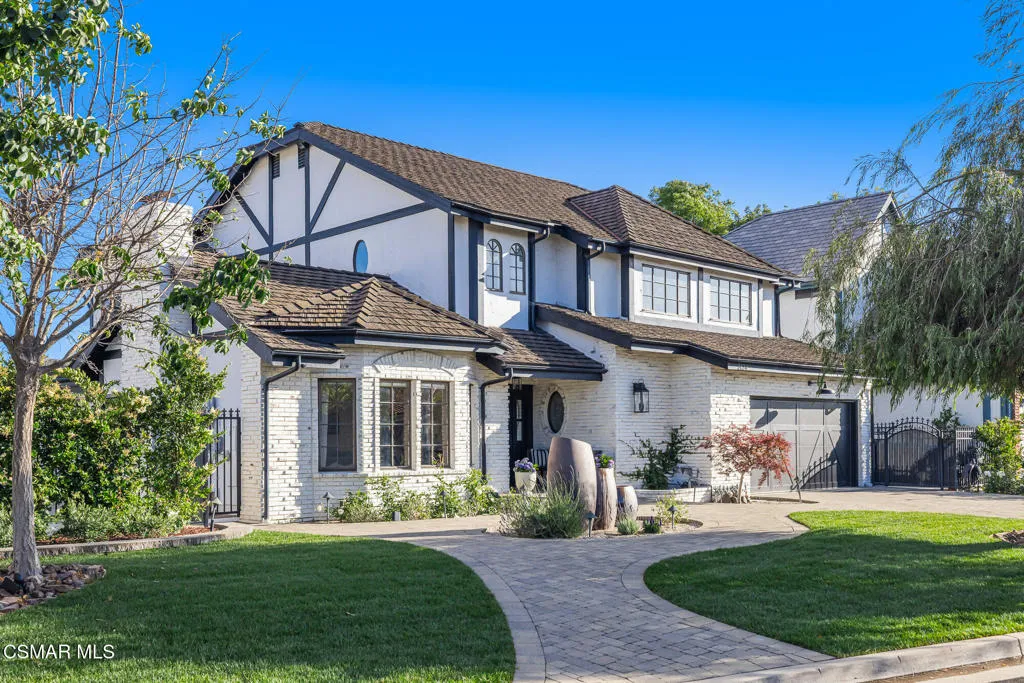 3420 Ridgeford Dr_DingmanMedia (2)