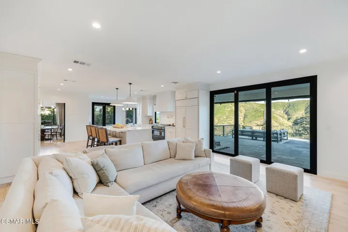 3420 Ridgeford Dr_DingmanMedia (44)