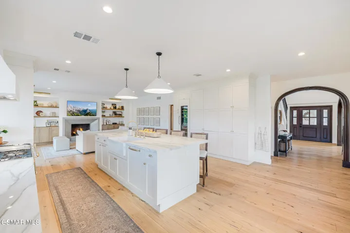 3420 Ridgeford Dr_DingmanMedia (32)