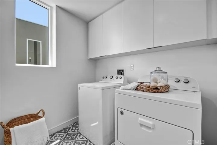 1025 White Knoll Drive, Los Angeles, California 90012