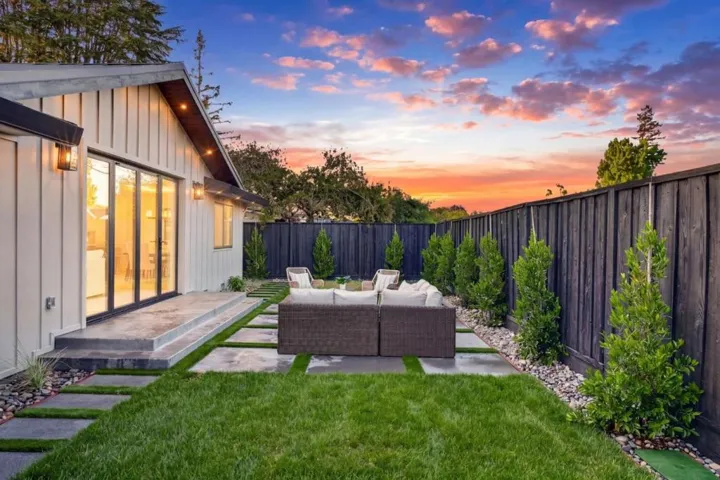 242 Howes Drive, Los Gatos, California 95032