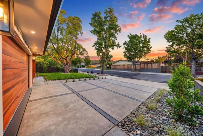 242 Howes Drive, Los Gatos, California 95032