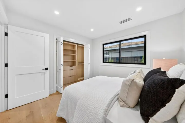 242 Howes Drive, Los Gatos, California 95032