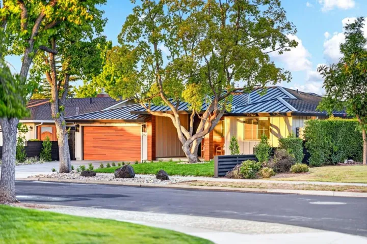 242 Howes Drive, Los Gatos, California 95032