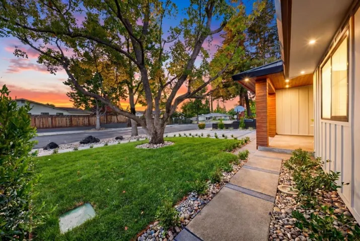 242 Howes Drive, Los Gatos, California 95032