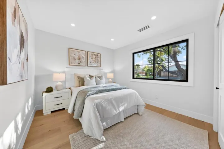 242 Howes Drive, Los Gatos, California 95032