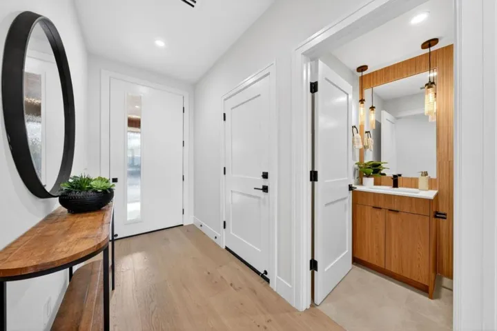 242 Howes Drive, Los Gatos, California 95032
