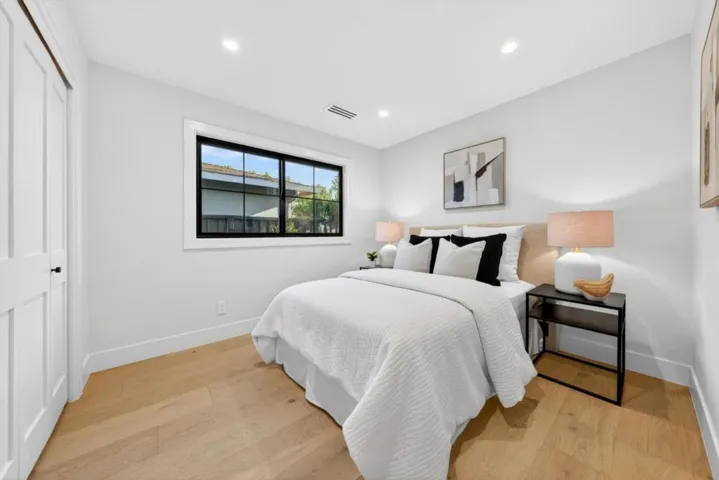 242 Howes Drive, Los Gatos, California 95032