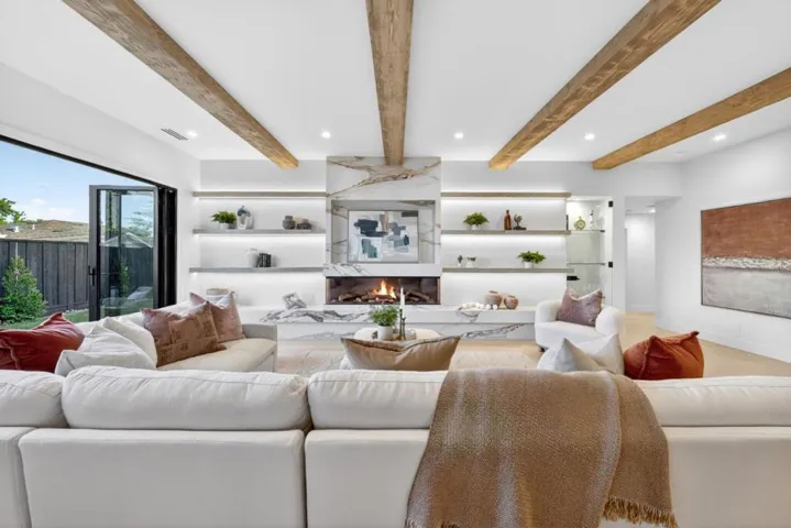 242 Howes Drive, Los Gatos, California 95032