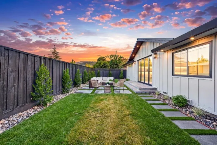 242 Howes Drive, Los Gatos, California 95032