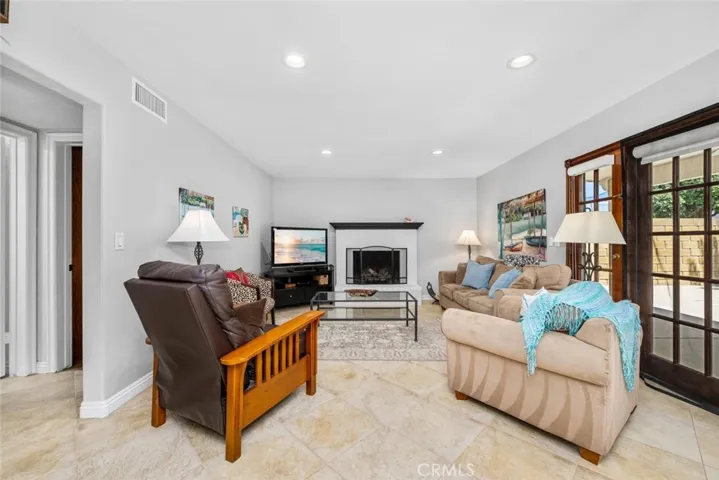 3902 Toland, Los Alamitos, California 90720