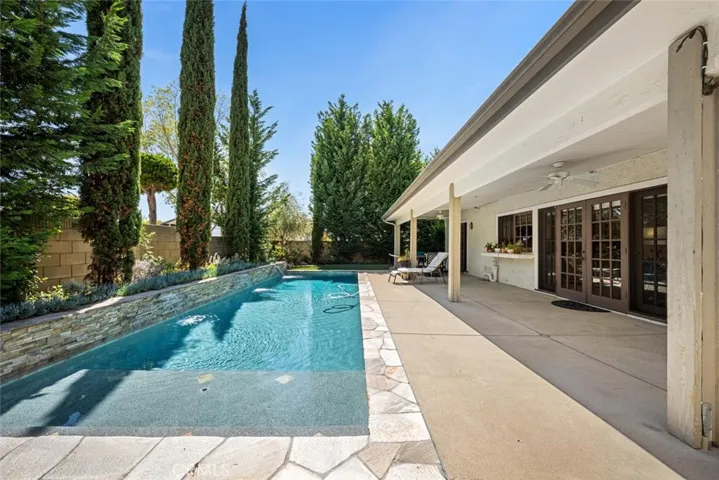 3902 Toland, Los Alamitos, California 90720