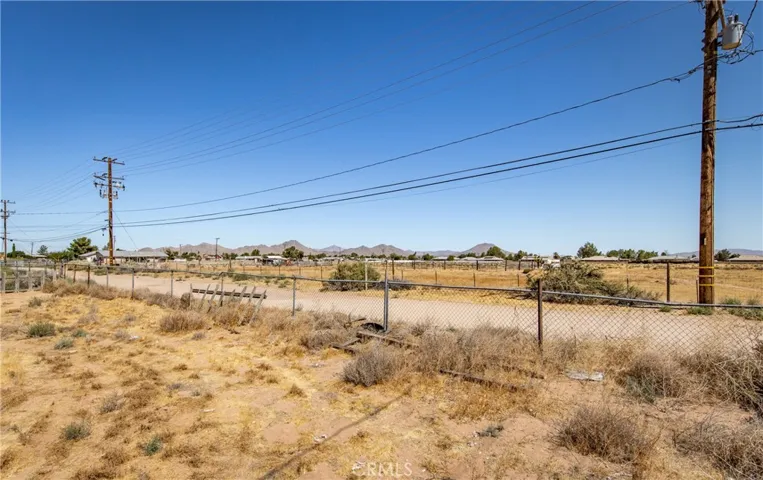 21798 Standing Rock Ave, Apple Valley, California 92307