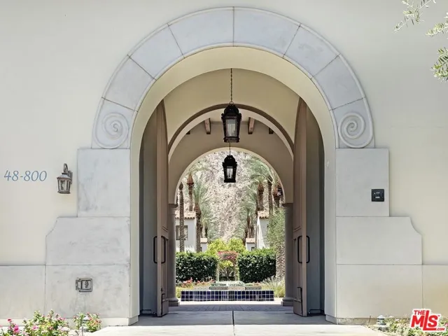 48672 Legacy Drive, La Quinta, California 92253