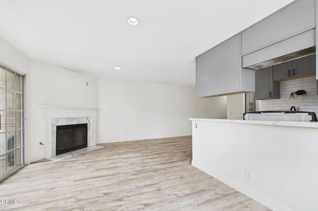 14-web-or-mls-UpmarketMedia_2623Ant11215