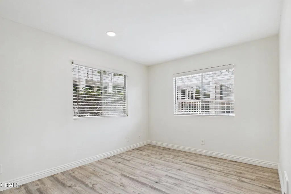 19-web-or-mls-UpmarketMedia_2623Ant1124