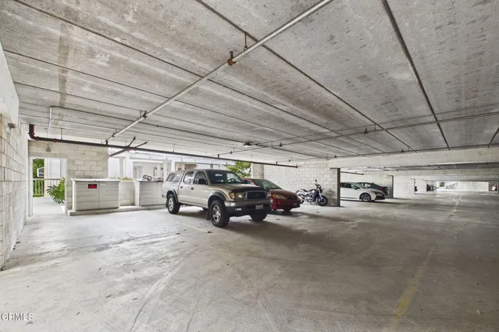 27-web-or-mls-UpmarketMedia_2623Ant11219