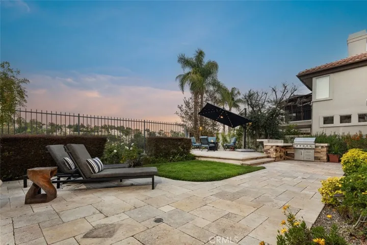 8 Flores, Lake Forest, California 92610