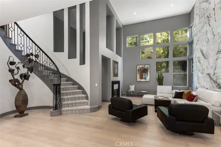 8 Flores, Lake Forest, California 92610