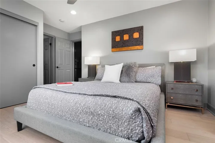 8 Flores, Lake Forest, California 92610