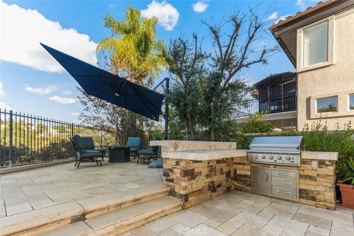 8 Flores, Lake Forest, California 92610