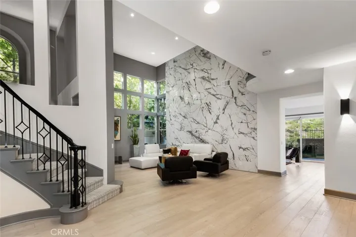 8 Flores, Lake Forest, California 92610