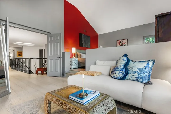 8 Flores, Lake Forest, California 92610