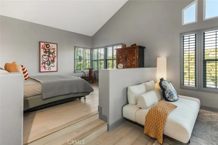 8 Flores, Lake Forest, California 92610