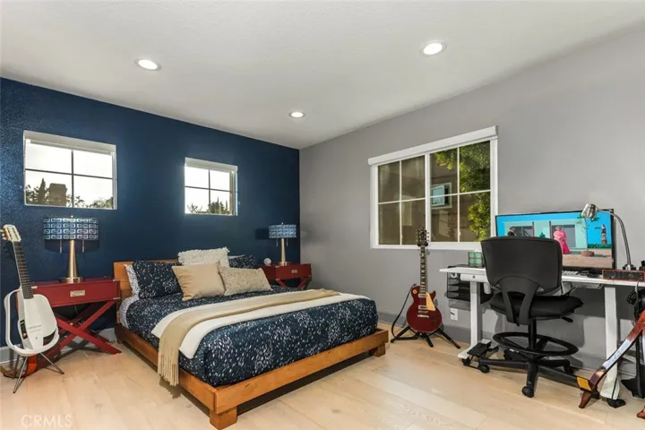 8 Flores, Lake Forest, California 92610
