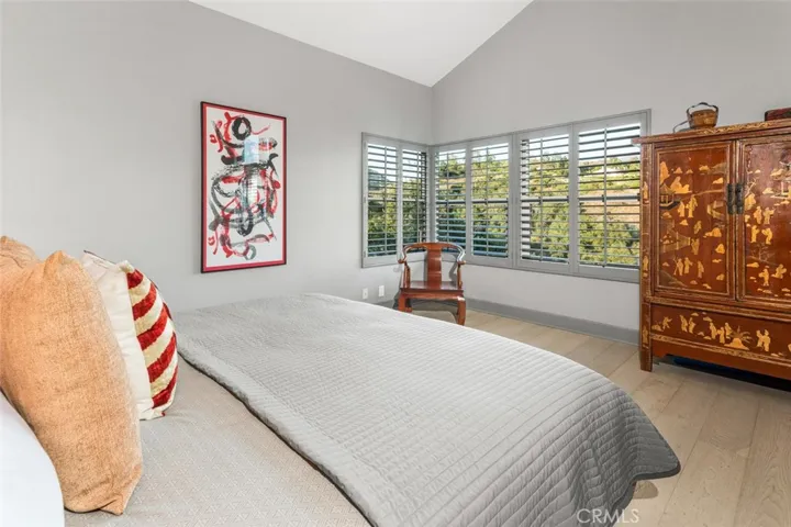 8 Flores, Lake Forest, California 92610