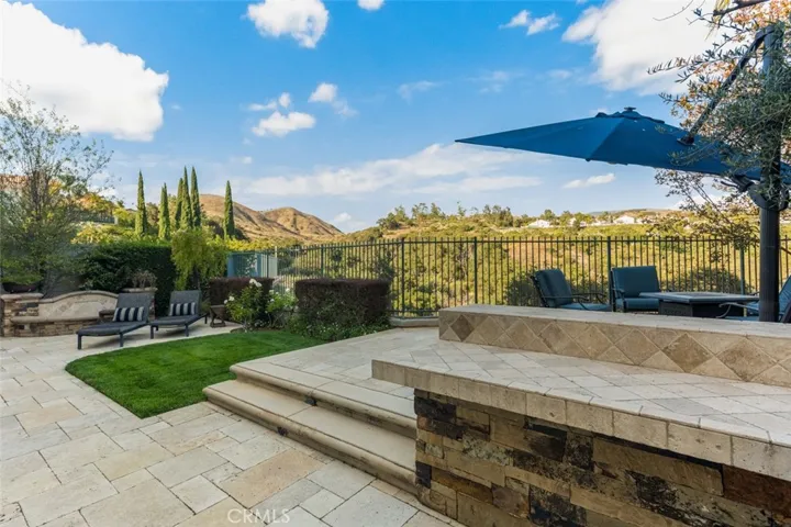 8 Flores, Lake Forest, California 92610