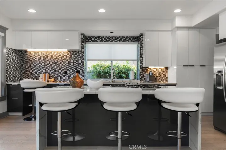 8 Flores, Lake Forest, California 92610
