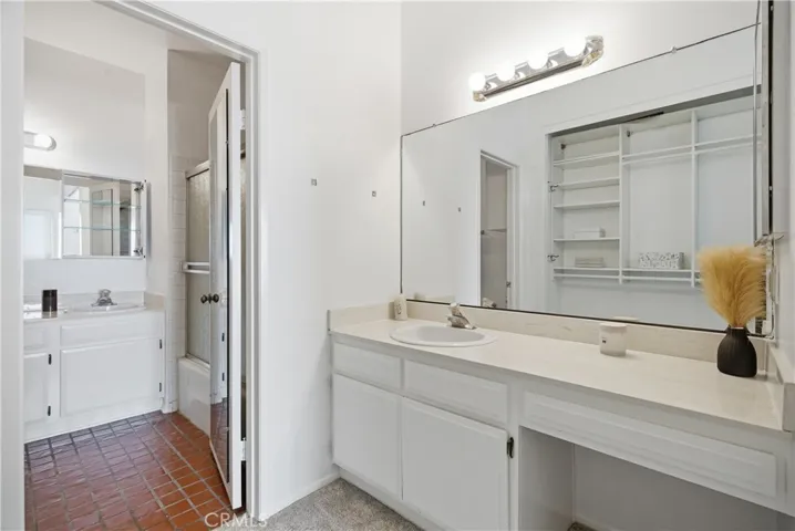 Bath 1 | Primary