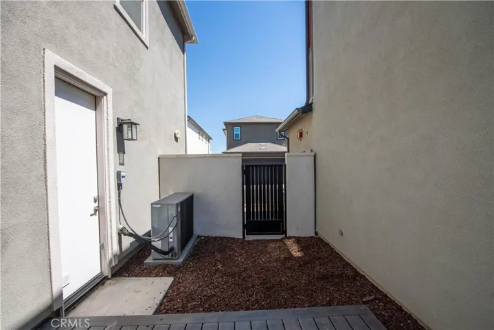 Side Yard Patio