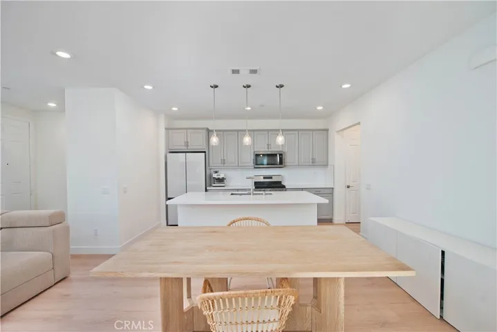 Kitchen & Dining Area