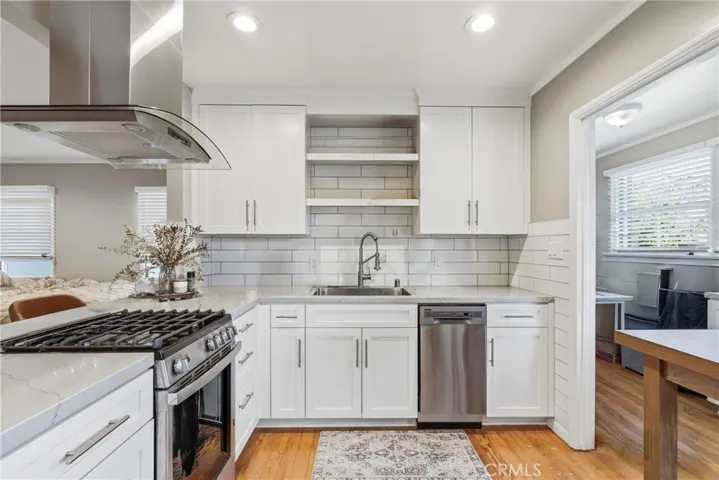 Kitchen in 720-1/2